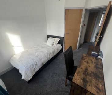 Kingsley Road, Northampton - Photo 5