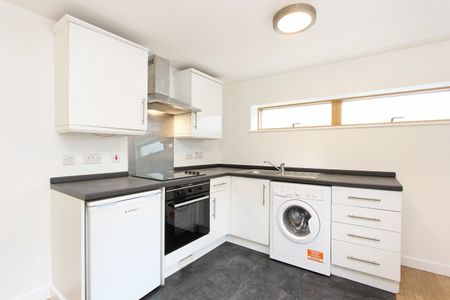 1 Bed Flat, Myles Court, SE16 - Photo 2