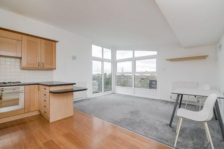 1 bedroom penthouse to rent - Photo 2