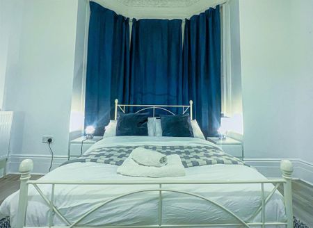 2 bedroom flat to rent - Photo 4