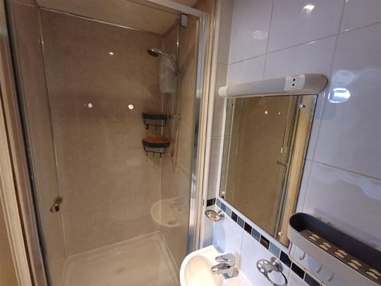 Crwys Road, Cardiff - Photo 1