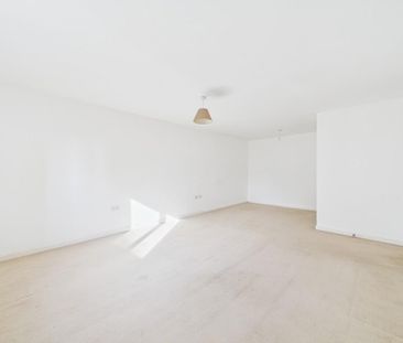 1 bedroom ground floor flat to rent - Photo 1