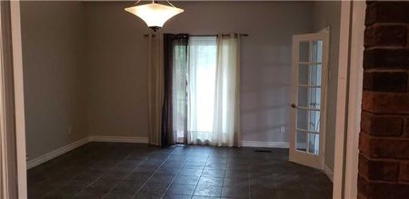 For Lease - 16 Beamish Court, Brampton, Ontario - Photo 4