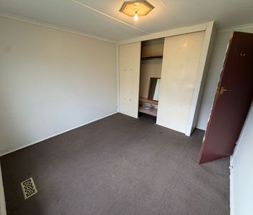 Classic 3Br Home in Laverton! - Photo 3