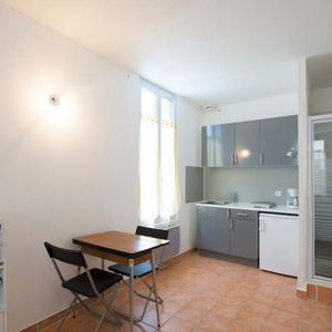 Location Appartement 1 pièce 19m² - Photo 3