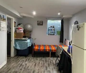 Detached Home For Lease | W9277509 - Photo 4