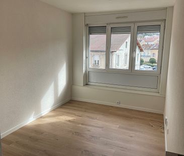 T2 : 30 m², entrée, cuisine équipée ouverte sur séjour, chambre et ... - Photo 1