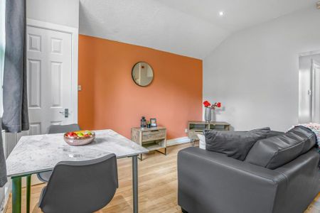 1 bedroom flat to rent - Photo 3