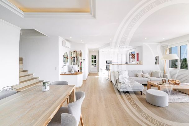 Villa secteur Super Cannes vue mer - Photo 1