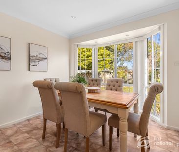 5-Bedroom Family Home in a Peaceful Glen Waverley Cul-de-Sac - Photo 5