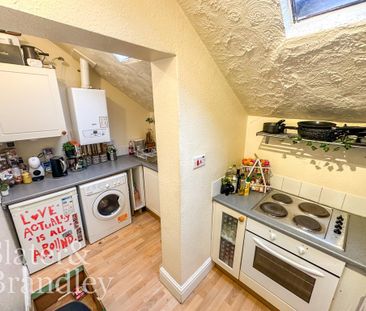 3 bedroom terraced house to rent - Photo 5