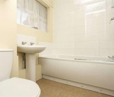 High Tor Close, Off Babbacombe Road, Bromley, BR1 - Photo 5