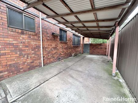 122 Sutherland Street, Mascot, NSW 2020 - Photo 2