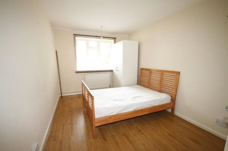 2 Bed Flat, Daisy Dormer Court, SW9 - Photo 2