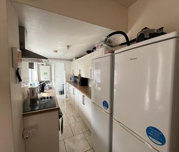 1 bedroom in a house share to rent - Photo 6