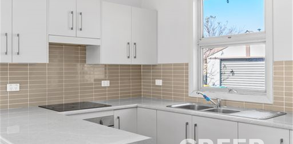 10 Smart Street, Charlestown - Photo 2