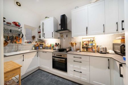 Sheringham Road, Islington, N7 - Photo 4