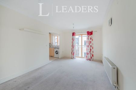 2 bedroom apartment to rent Barnes Mews, Bishopric, Horsham, RH12 - Photo 2