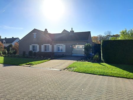 RUSTIG GELEGEN BUNGALOW MET 3 SLAAPKAMERS - Photo 4