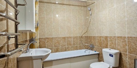 Apartament de inchirat in zona Tractorul - Photo 3
