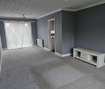 St. Nicholas Drive, Grimsby, DN37 - Photo 2