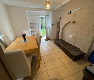 1 bedroom in a house share to rent - Photo 4