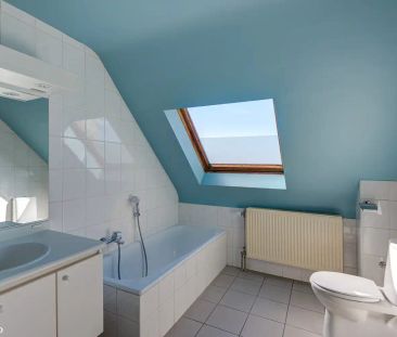 INSTAPKLAAR DUPLEX-APPARTEMENT MET 2 SLAAPKAMERS EN GARAGE NABIJ HE... - Photo 2