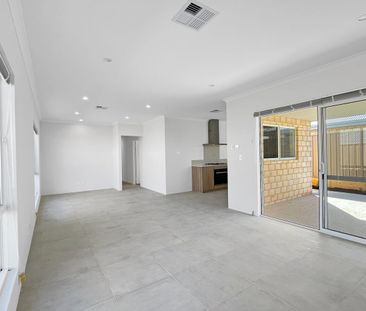 Brand New Living with Space, Light & Comfort + 1 WEEKS FREE RENT - Photo 1