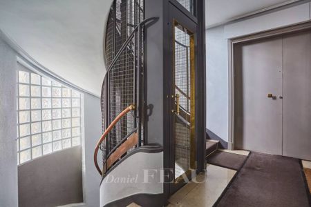 Location studio, Paris 2ème (75002), 1 pièce, 27.68 m², ref 86468679 - Photo 3