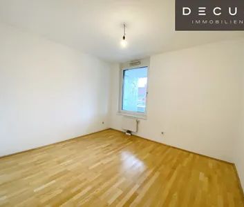 / AUSSENFLÄCHE / U-BAHN NÄHE / ZWEI ZIMMER / VERFÜGBAR AB SOFORT / GUTE AUFTEILUNG - Foto 3