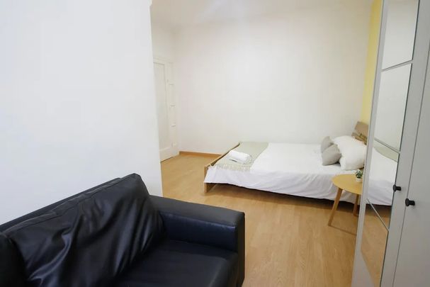 Carrer del Cinca, Barcelona, Catalonia 08030 - Photo 1