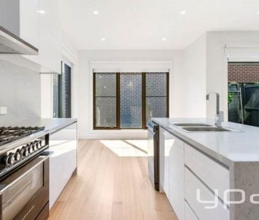 Ideal Location! - Photo 2