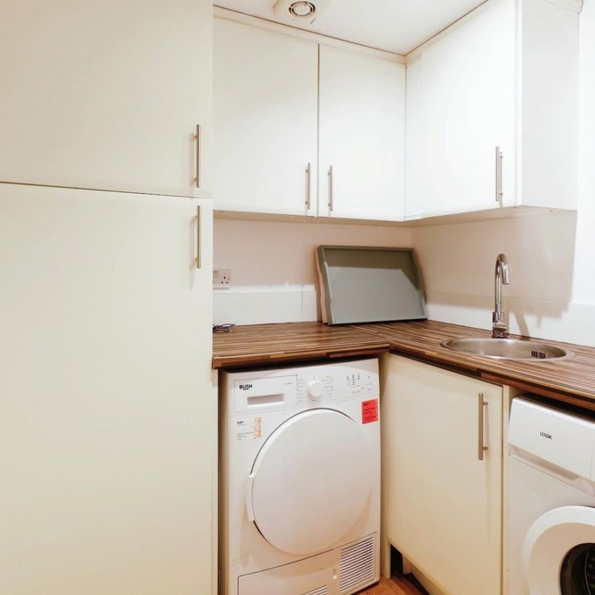 5 bedroom House To Let - Photo 1