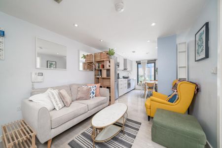 2 bedroom flat to rent - Photo 3