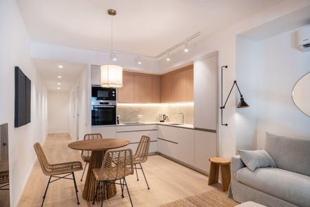 Calle de Sicília, Barcelona, Catalonia 08013 - Photo 3