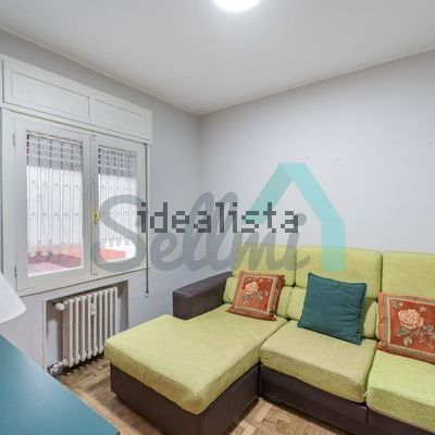 Alquiler de piso en Calle Pérez de la Sala - Photo 1