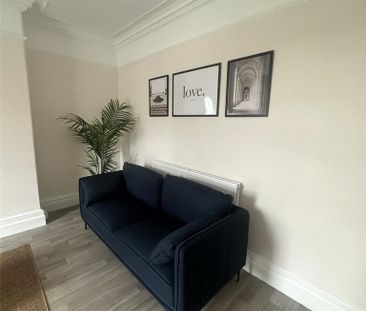 5 bedroom terraced house to rent - Photo 4