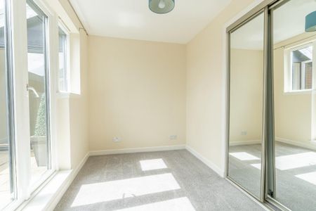 2 bedroom flat to rent - Photo 4