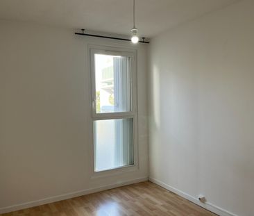 Location Appartement 3 pièces 63m² ISTRES 13800 - Photo 3