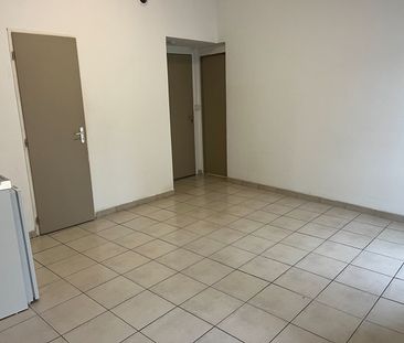 Location Appartement 2 pièces 33m² - Photo 4