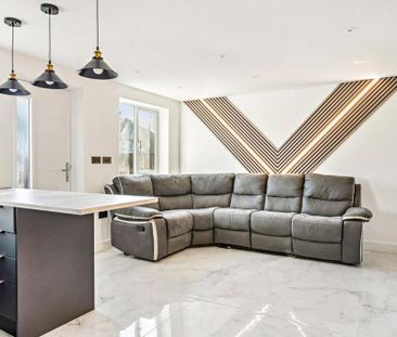 1 bedroom in a house share to rent - Photo 3