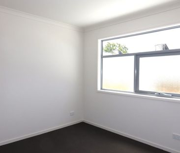 Spacious 3-Bedroom Home in Epping - Photo 2