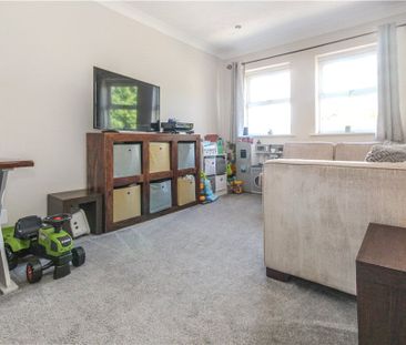 Staines Road West, Sunbury-on-Thames, Surrey, TW16 7BF - Photo 6