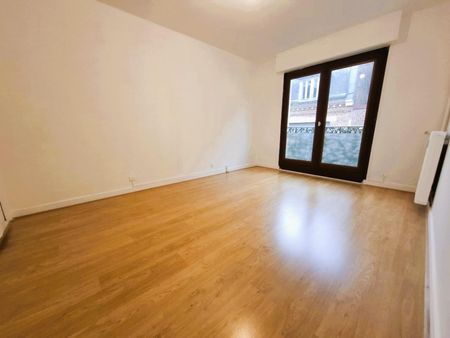 Location Appartement 4 pièces 125m² - Photo 4