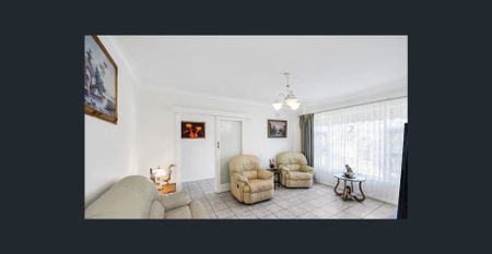 Beautiful three bedroom home with Rumpus Room! - Photo 2