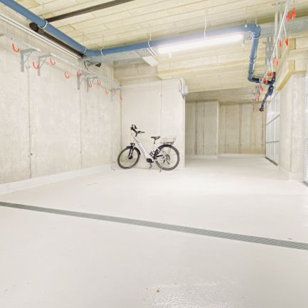 Voll Möblierte Wohnung für Kurzzeitvermietung - Moderne Zwei Zimmer Wohnung mit Balkon in Krems - Photo 1