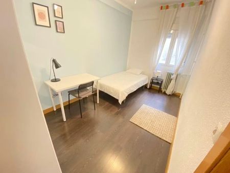 Calle de Martín de Vargas, Madrid, Community of Madrid 28005 - Photo 5