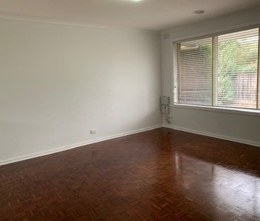 Two bedroom unit in prime location! - Photo 1