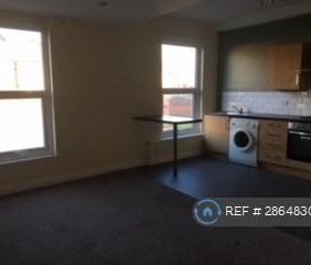 Studio to rent - Photo 6