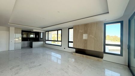 Apartment in The Golden Mile, Costa del Sol - Photo 4